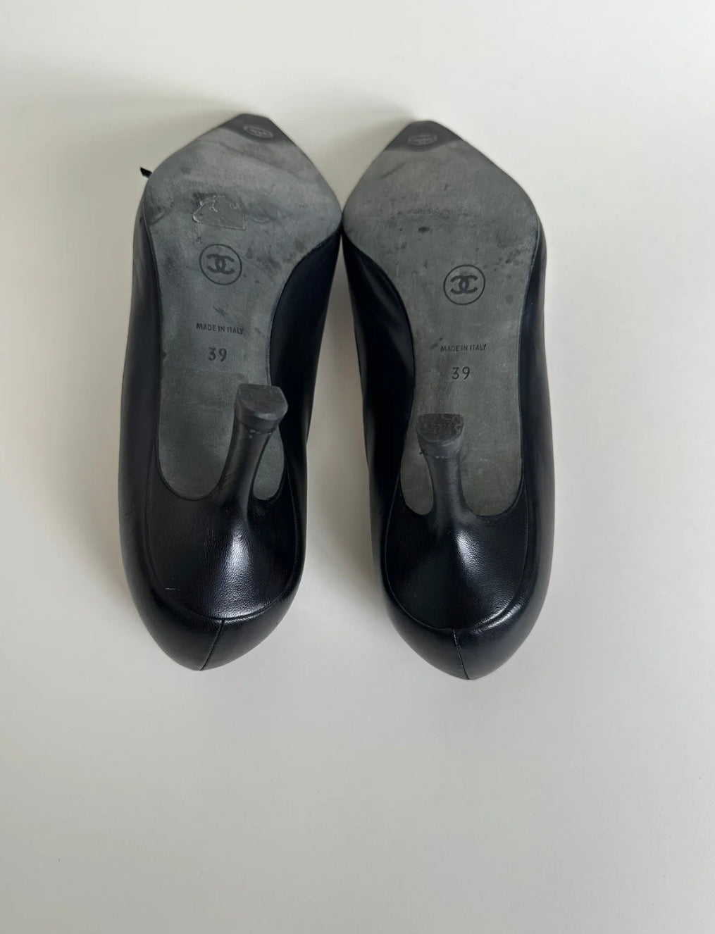 Chanel Black Logo Pumps 39