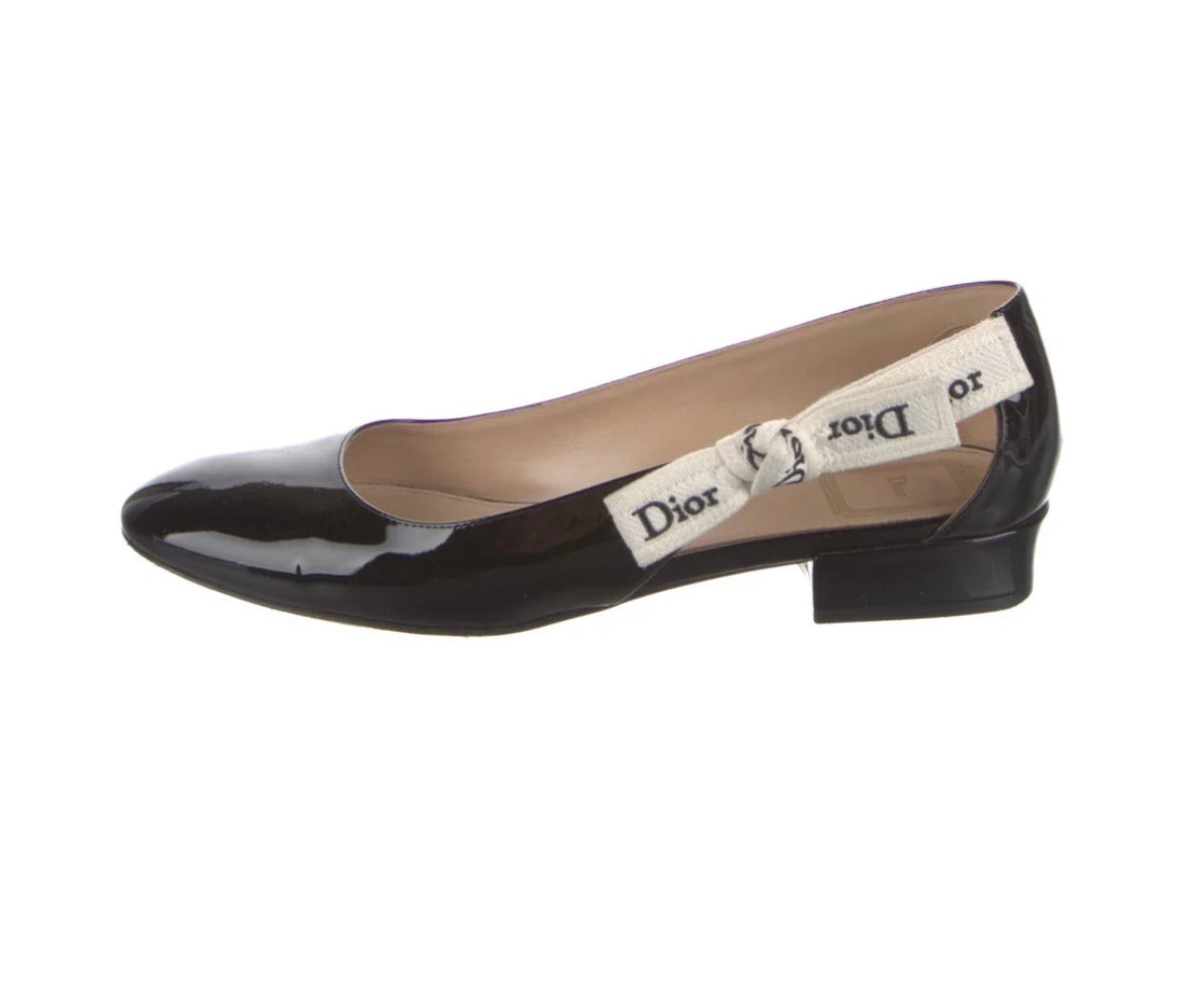 Christian Dior Patent Leather Bow Accents Pumps