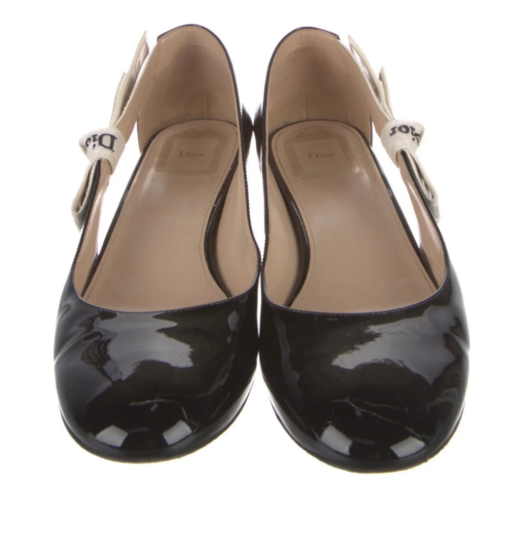 Christian Dior Patent Leather Bow Accents Pumps