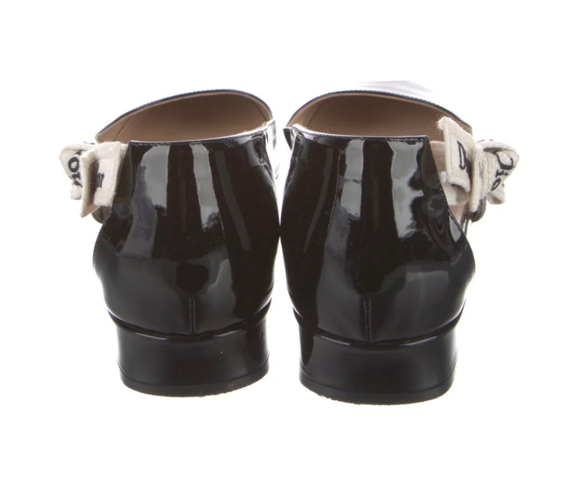 Christian Dior Patent Leather Bow Accents Pumps
